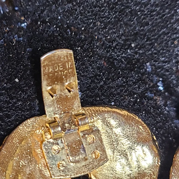 Made in France Goldtone Shoe Clips - Picture 5 of 5